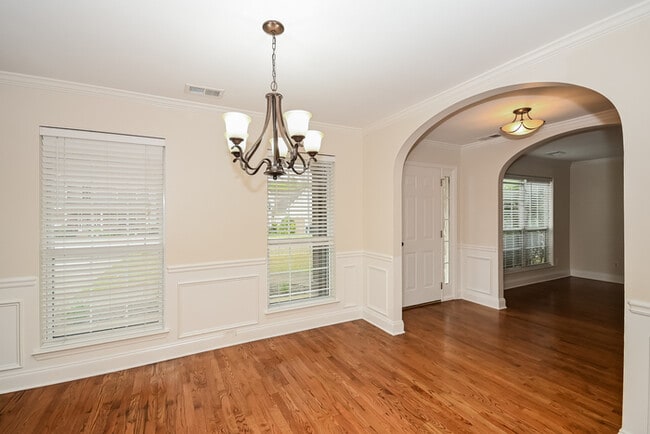 Foto del edificio - 227 Woodcreek Way