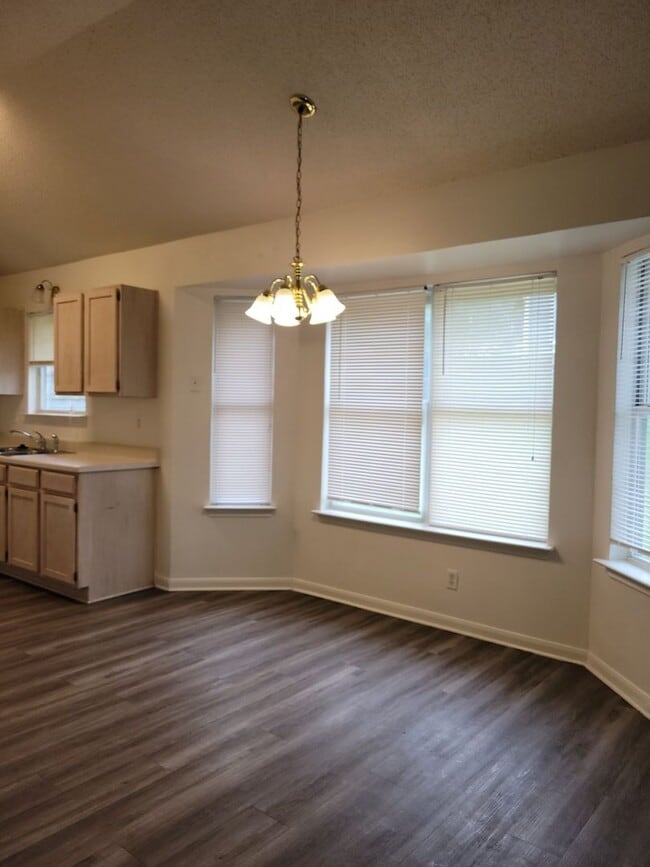 Building Photo - Cute 3bd/2ba pet friendly home in Killeen!