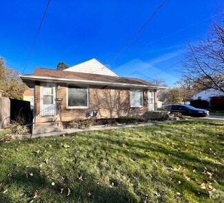 Building Photo - 2103 52nd St