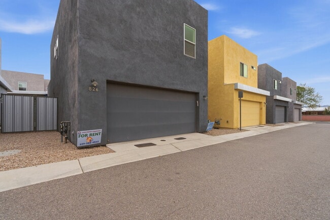 Building Photo - 826 E Millenium Ct
