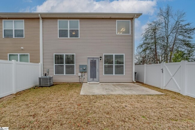 Foto del edificio - 218 Reynard Trl