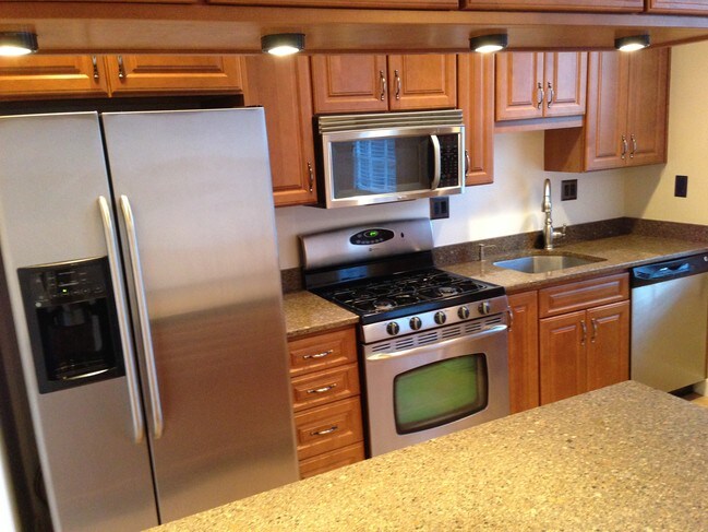 Cocina remodelada - 1100 S Barton St