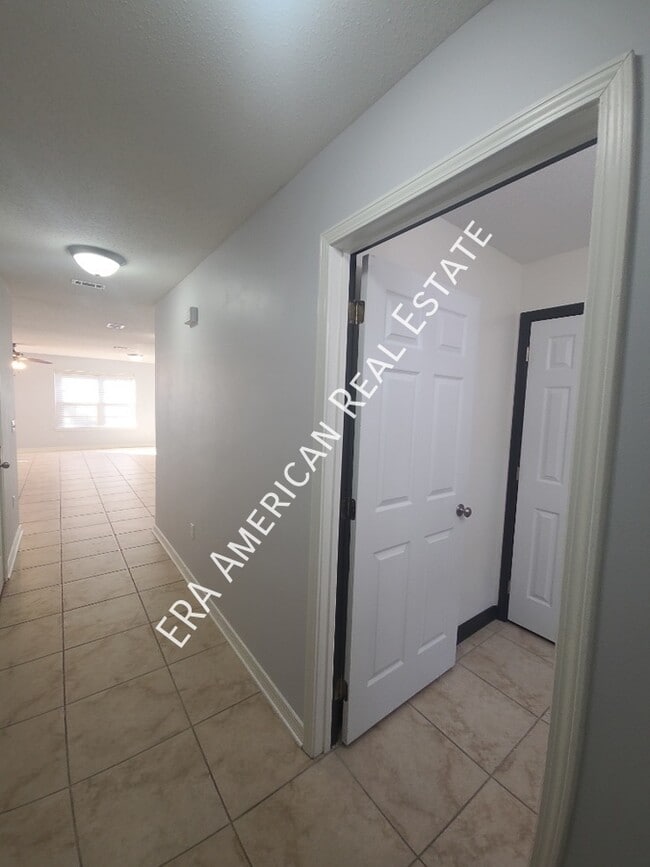Building Photo - 291 Dahlquist Dr