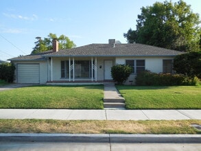 Building Photo - 456 Drakeley Ave