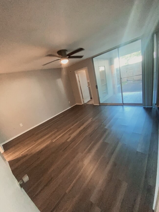 Building Photo - 2210 Dorrington St