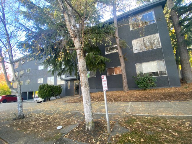 Foto del edificio - 2200 California Ave SW