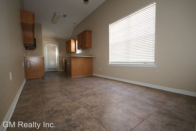 Building Photo - 3 br, 2 bath House - 6887 Showboat