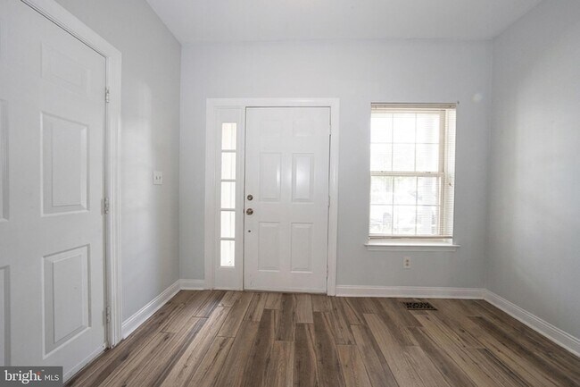 Building Photo - 757 Whitetail Cir