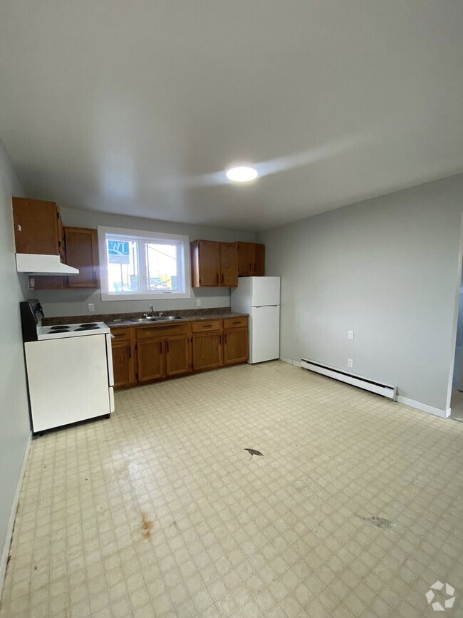 Building Photo - 440 Raymond Ave