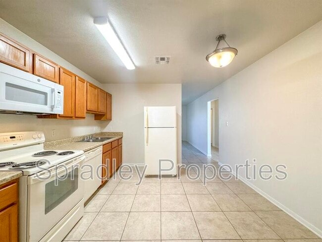 Building Photo - 608 John Paul Jones Dr