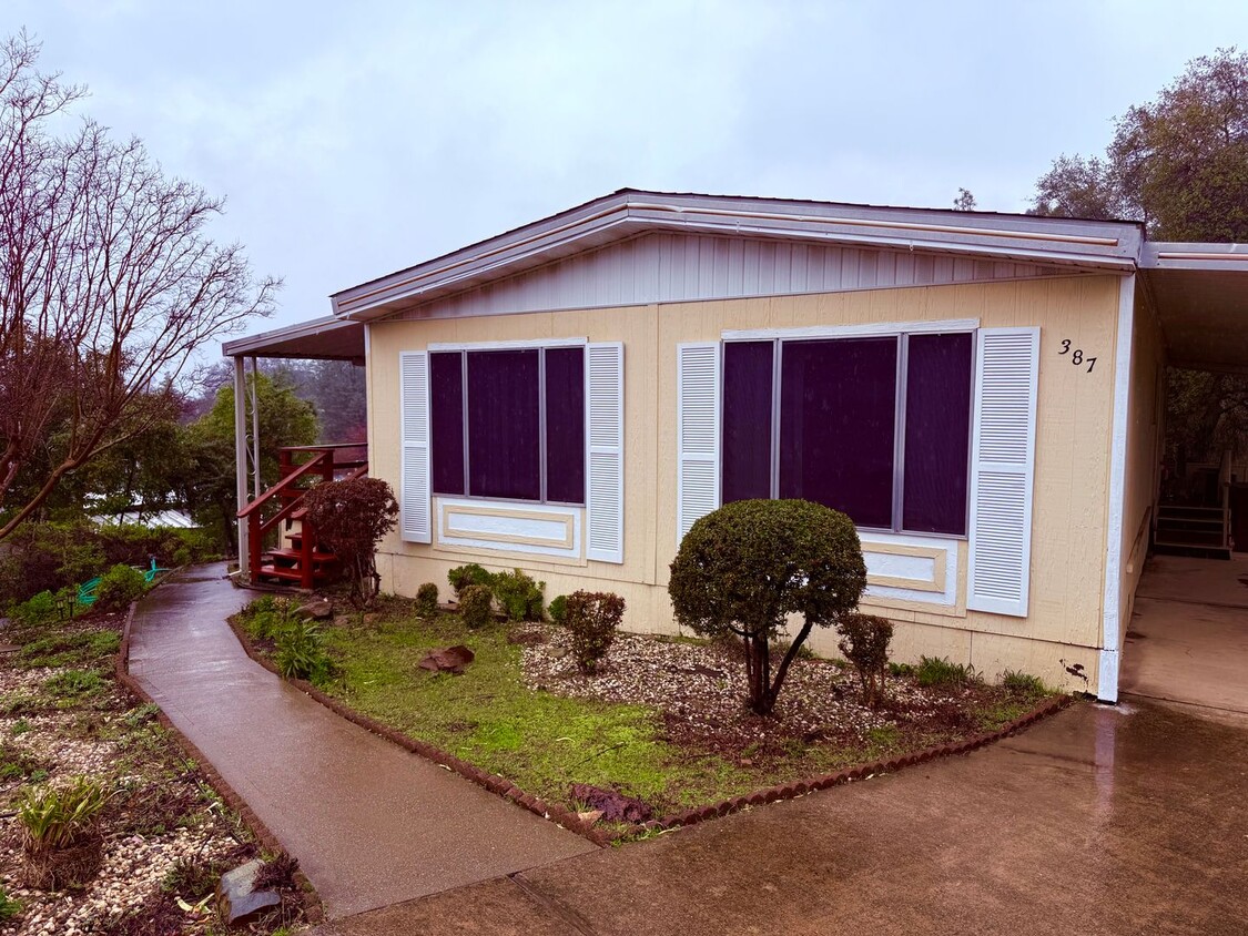 Foto principal - Charming 2-Bedroom, 2-Bath Home in Kelly R...