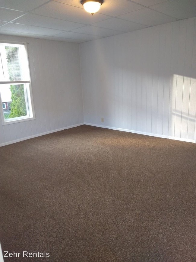 Building Photo - 3 br, 1 bath House - 138 West Bloss St.