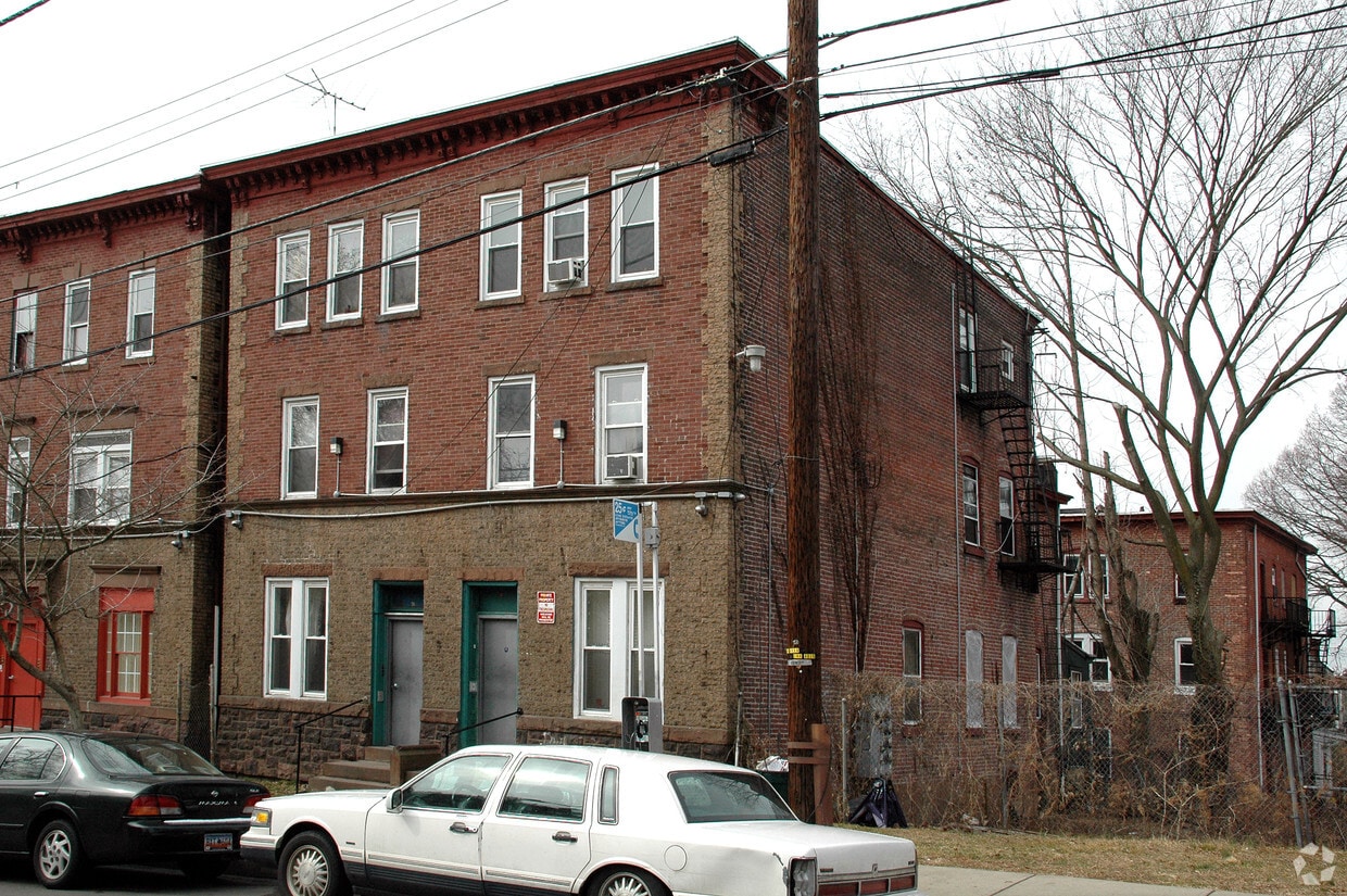 Building Photo - 43-45 Prospect St