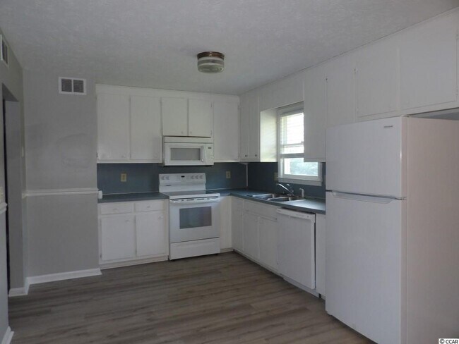 Building Photo - 620 Kristen Cir