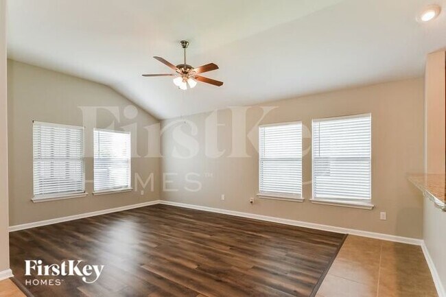 Building Photo - 46 Balearics Dr