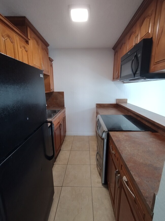 Cocina - 439 Auburn Dr