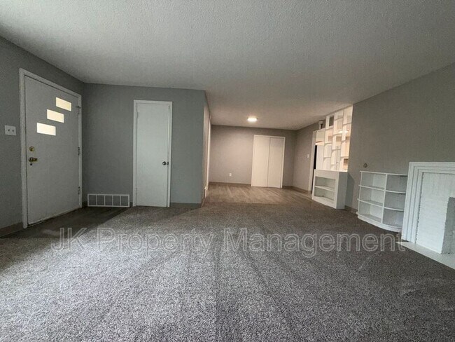 Foto del edificio - 2213 7th Ave N