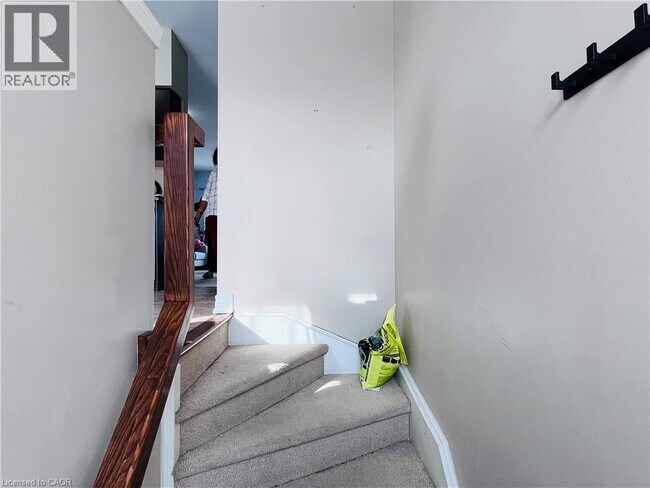 Photo du bâtiment - 5053 Bidwell Common