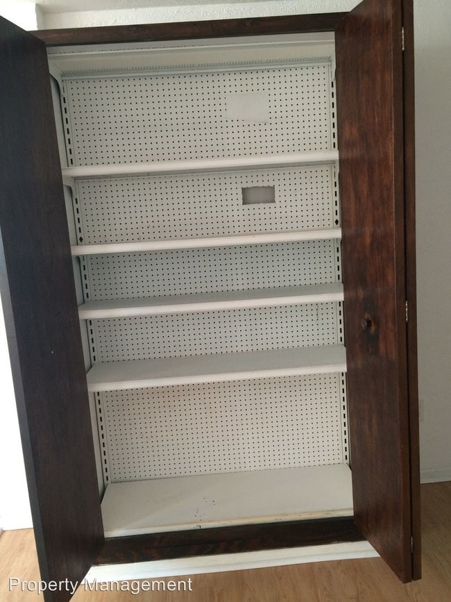 Building Photo - 600 E Warrington Ave