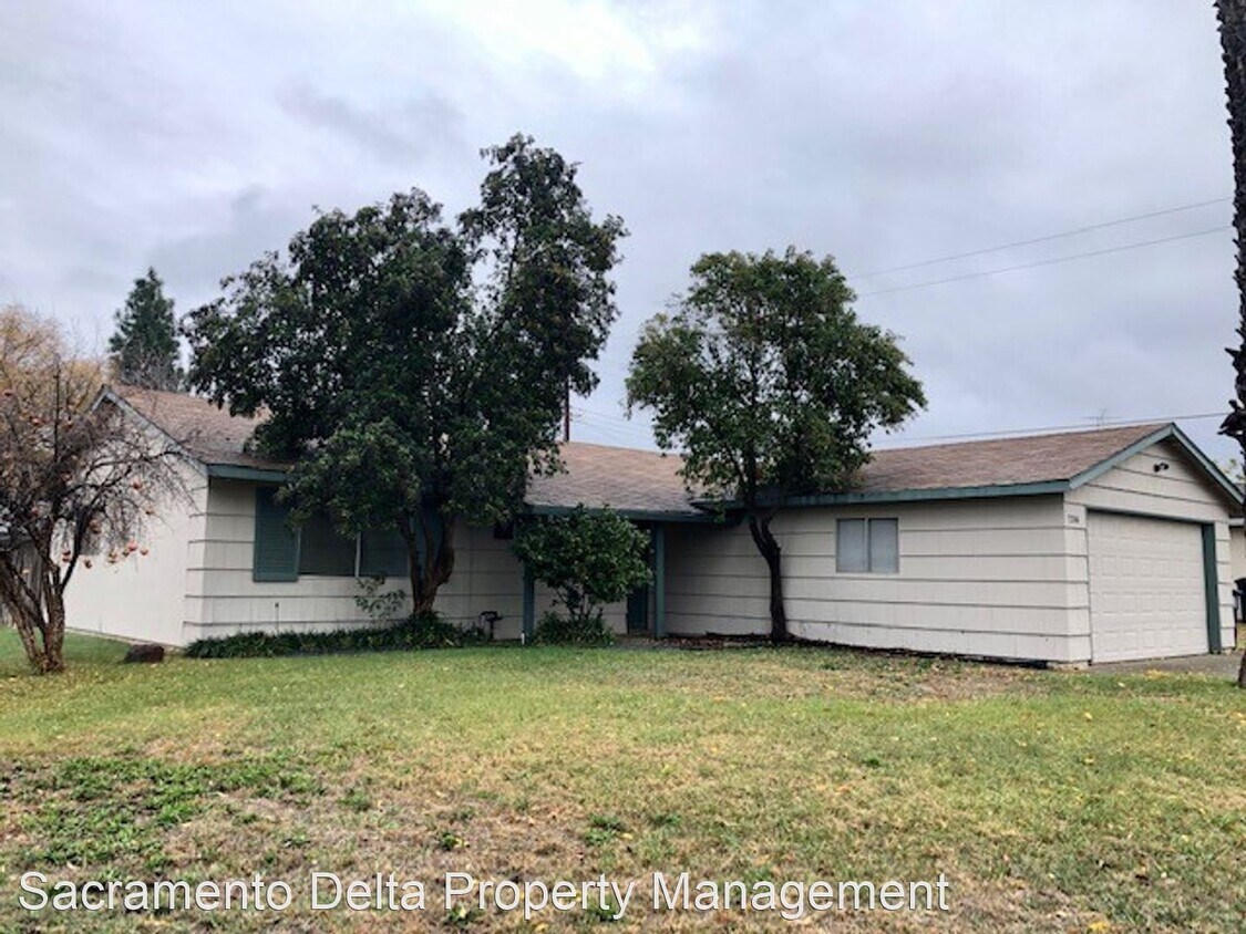 4 br, 2 bath House 7244 Kersten Street House Rental in Citrus