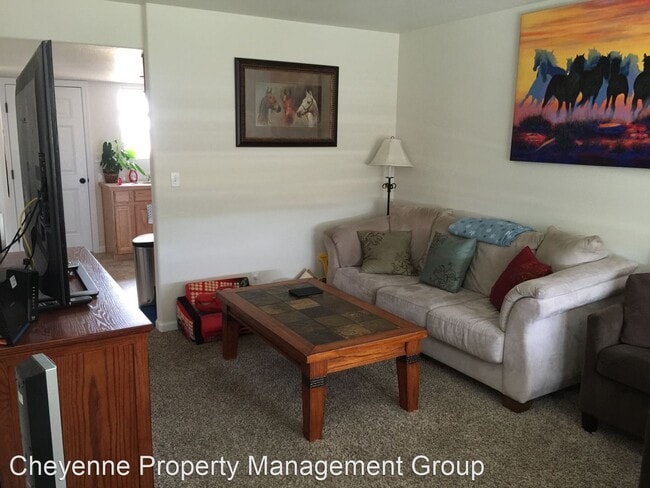 Building Photo - 3 br, 2.5 bath House - 404 Cribbon