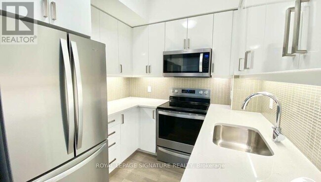 Photo du bâtiment - 707-1603 EGLINTON Ave