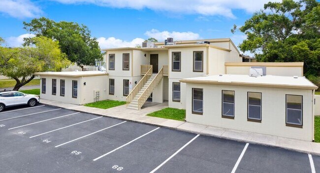 Foto del edificio - 401 W Florida Ave