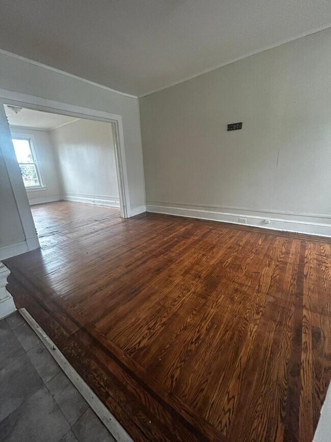 Building Photo - 4806 Reisterstown Road