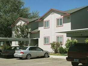 Building Photo - 750 S 5th W St
