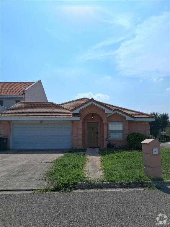 Building Photo - 800 Colorado Ct