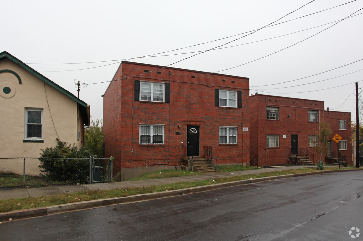 Foto del edificio - 4223 Brooks St NE