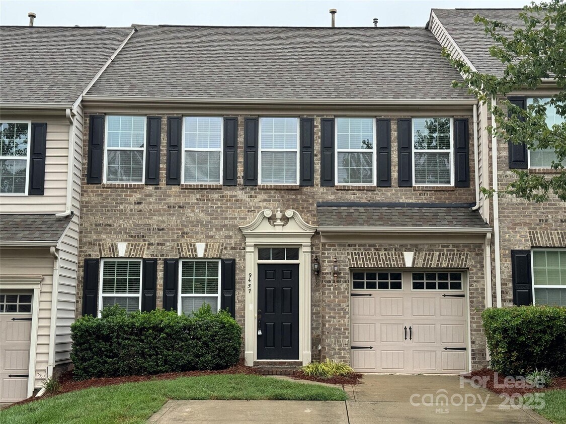 Foto principal - 9457 Alice McGinn Drive