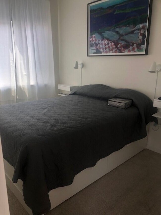 Building Photo - 1BR/1BA Condo Available Now!!  Fully Furni...