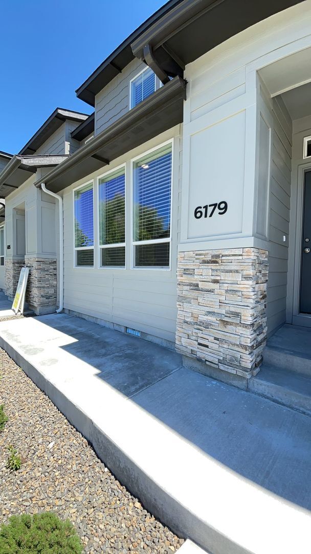 Foto del edificio - Roe Street Townhomes 2