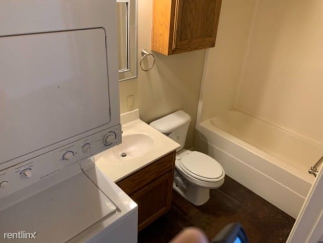 Building Photo - 1 br, 1 bath Apartment - 1758 Deane street