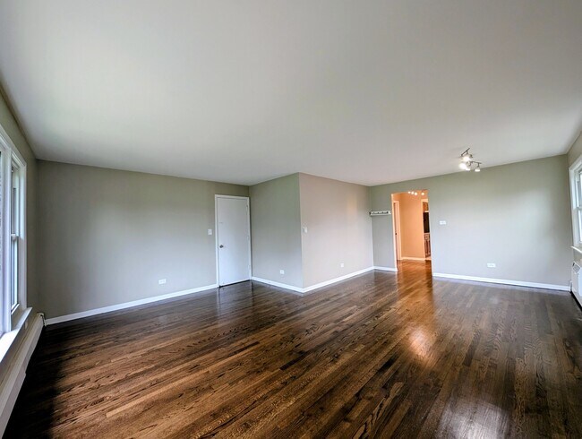 Foto del edificio - 16W780 57th St