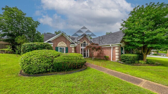 Foto del edificio - 2250 Rock Springs Ct
