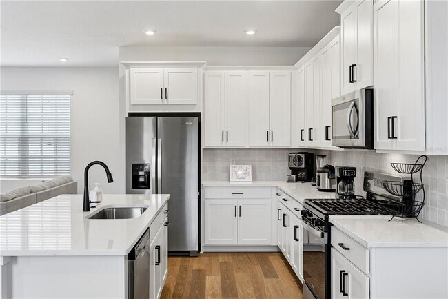 Foto del edificio - 2380 Celebration Blvd