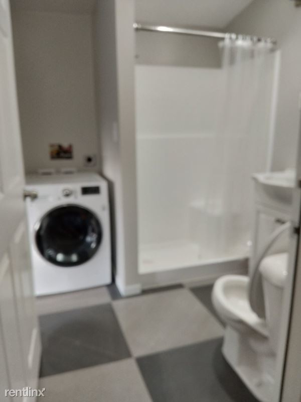 Foto del edificio - 1 br, 1 bath Apartment - 914 NE Serpentine Pl