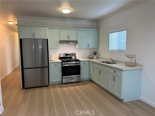 Foto del edificio - 956 E 43rd St