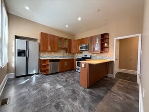 Building Photo - 1520 Fernleaf St