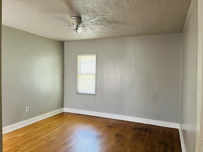 Building Photo - One bedroom duplex in North Okc!