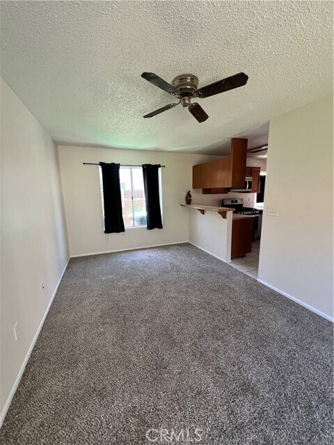 Foto del edificio - 1195 Bautista Ln