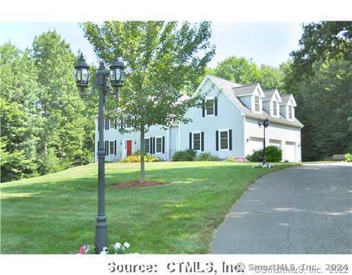 Foto del edificio - 35 Eaglebrook Dr