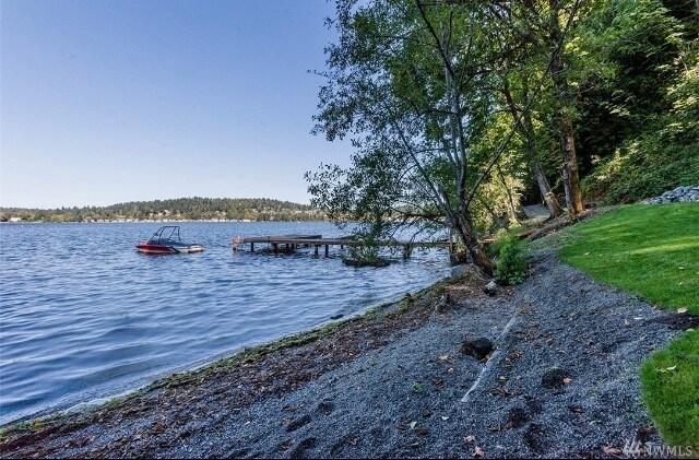 beach - 16055 Inglewood Rd NE