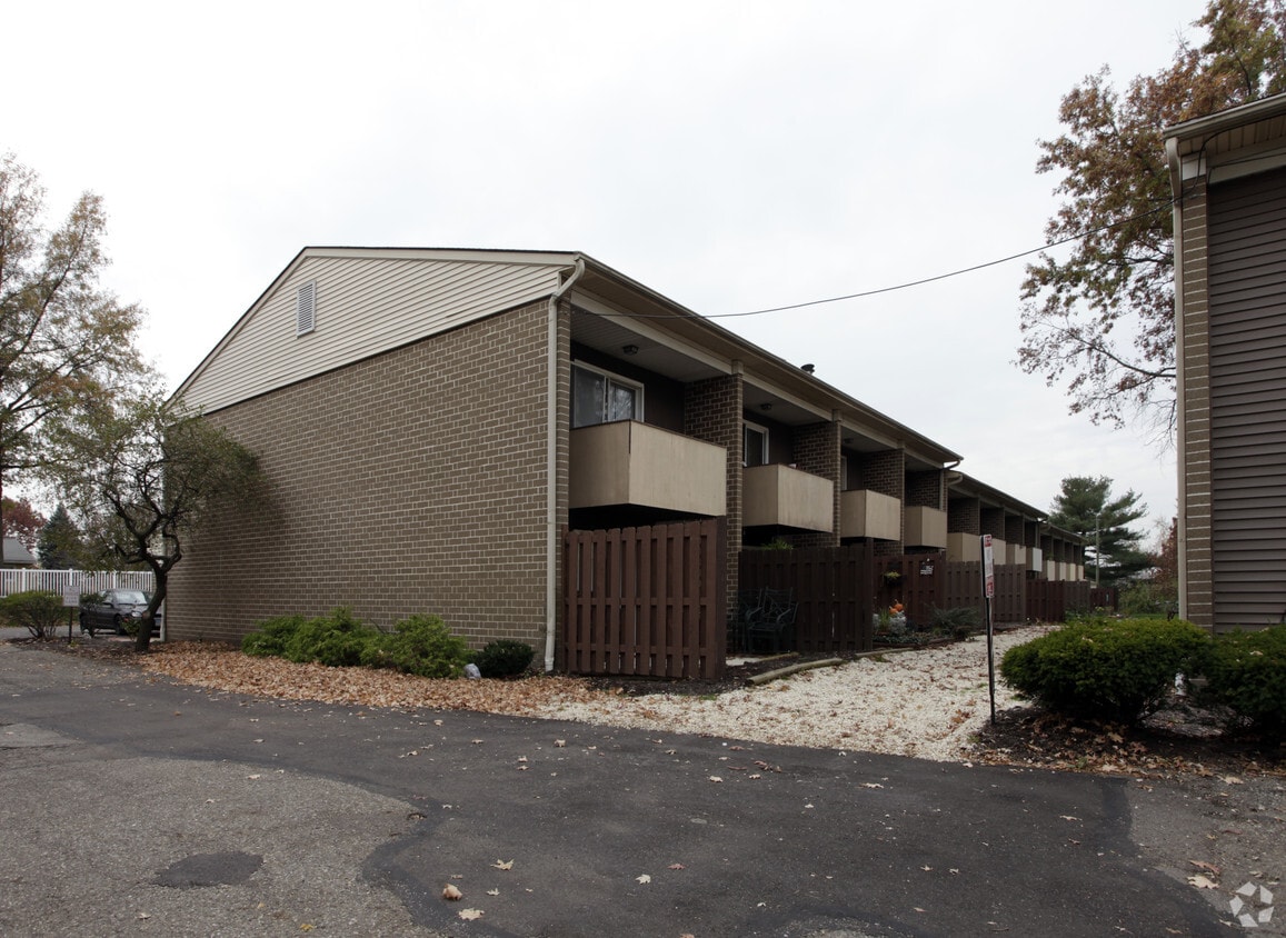 1308 Portage St NW, Canton, OH 44720 Apartments in Canton, OH