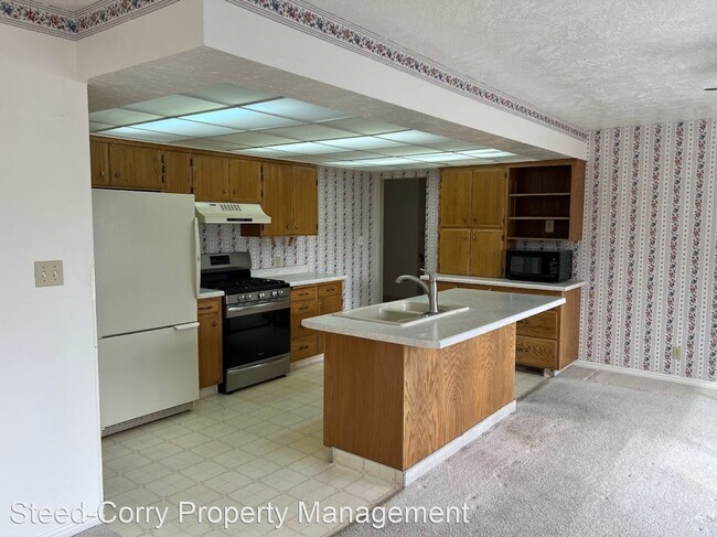 Building Photo - 4 br, 3 bath House - 2385 W. Beacon Circle