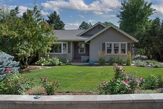 Building Photo - 916 Poly Dr