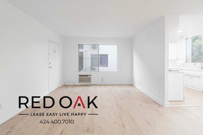 Building Photo - 1403 Tamarind Ave