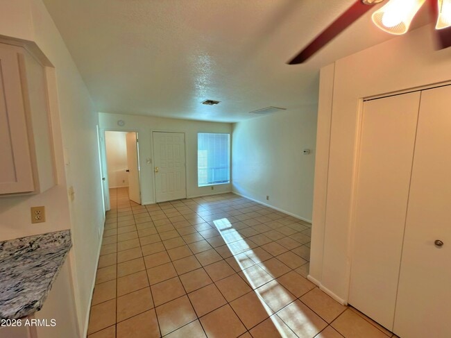 Building Photo - 9033 W Elm St